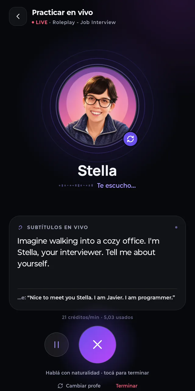 Charla en vivo con subtítulos en CharlAI